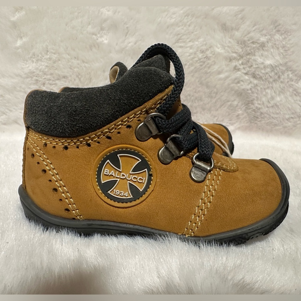 Leather boots Balducci